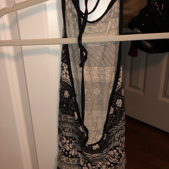 Halter neck tank top - Picture 2 of 3